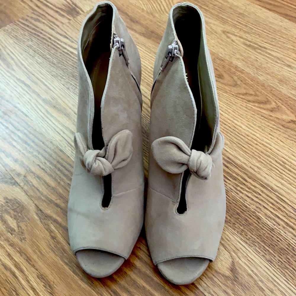 NWT Michael Kors booties